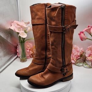 Steve Madden Wheat Sonnya Cognac Boots in a Size 7.5